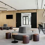 Moxy Lisboa Szálloda Alfragide