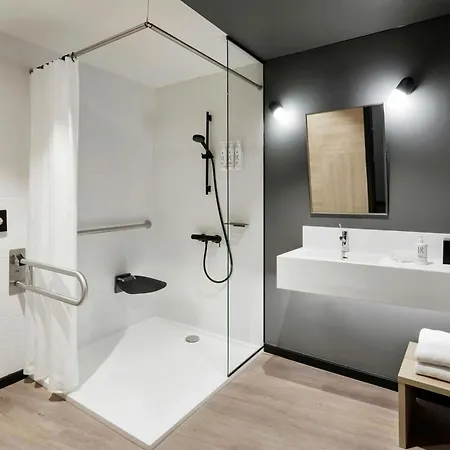 Moxy Lisboa 호텔 3*