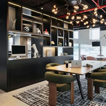 Moxy Lisboa Алфражіде