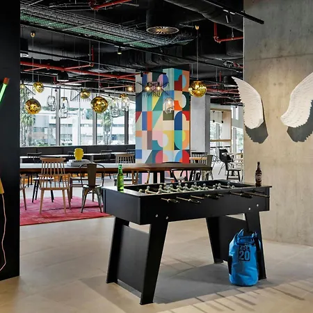 Moxy Lisboa Hotel Alfragide