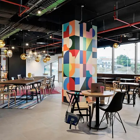 호텔 Moxy Lisboa 3*