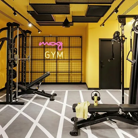 Moxy Lisboa Алфражіде