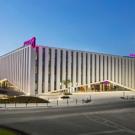 Moxy Lisboa Hotel Alfragide