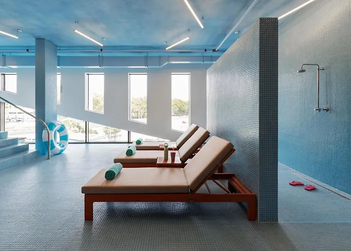 Moxy Lisboa Hotel Alfragide